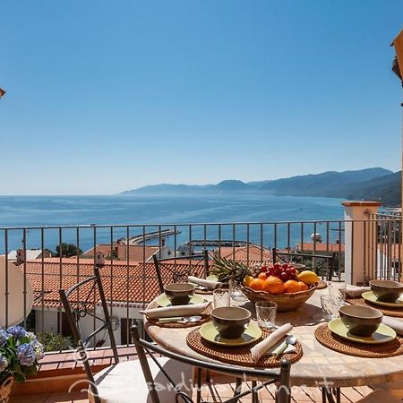 カーラゴノネ Casa Con Vista Mareヴィラ エクステリア 写真